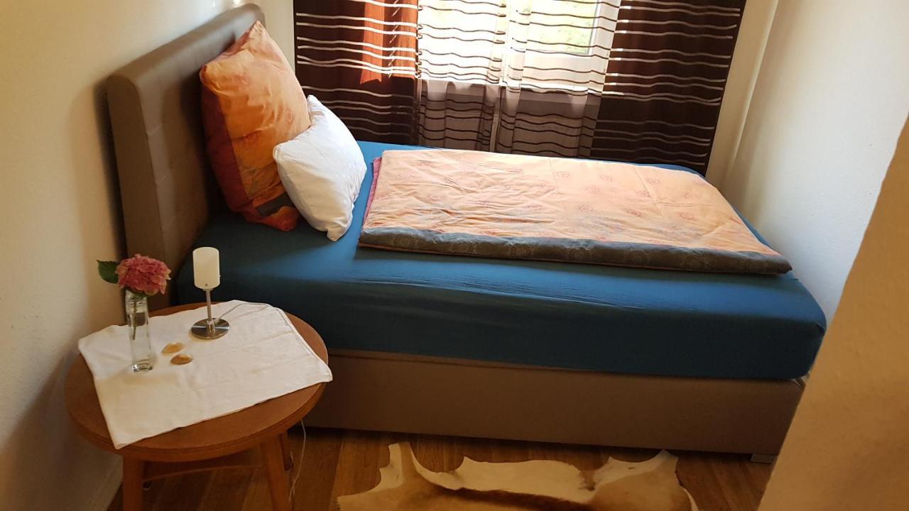 Stadtnahe Wohnung Mit Kl.Balkon Und Parkplatz オルデンブルク エクステリア 写真