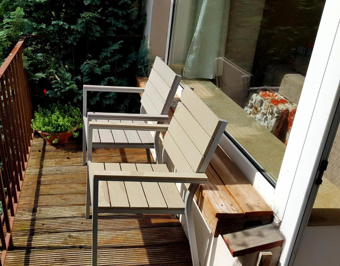 Stadtnahe Wohnung Mit Kl.Balkon Und Parkplatz オルデンブルク エクステリア 写真